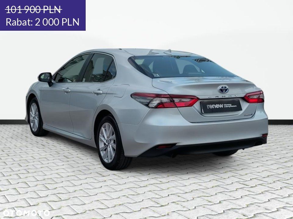 Toyota Camry - 7