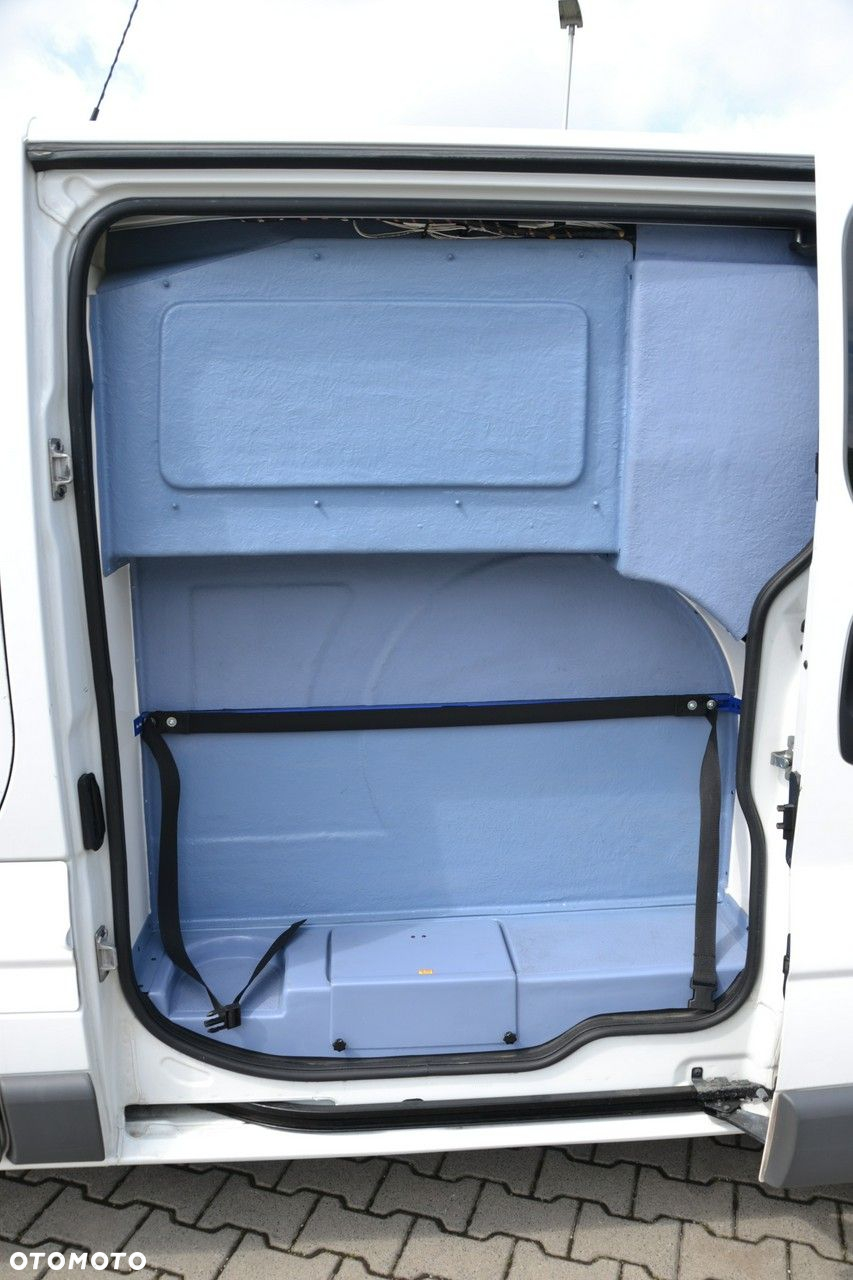 Renault Trafic - 16