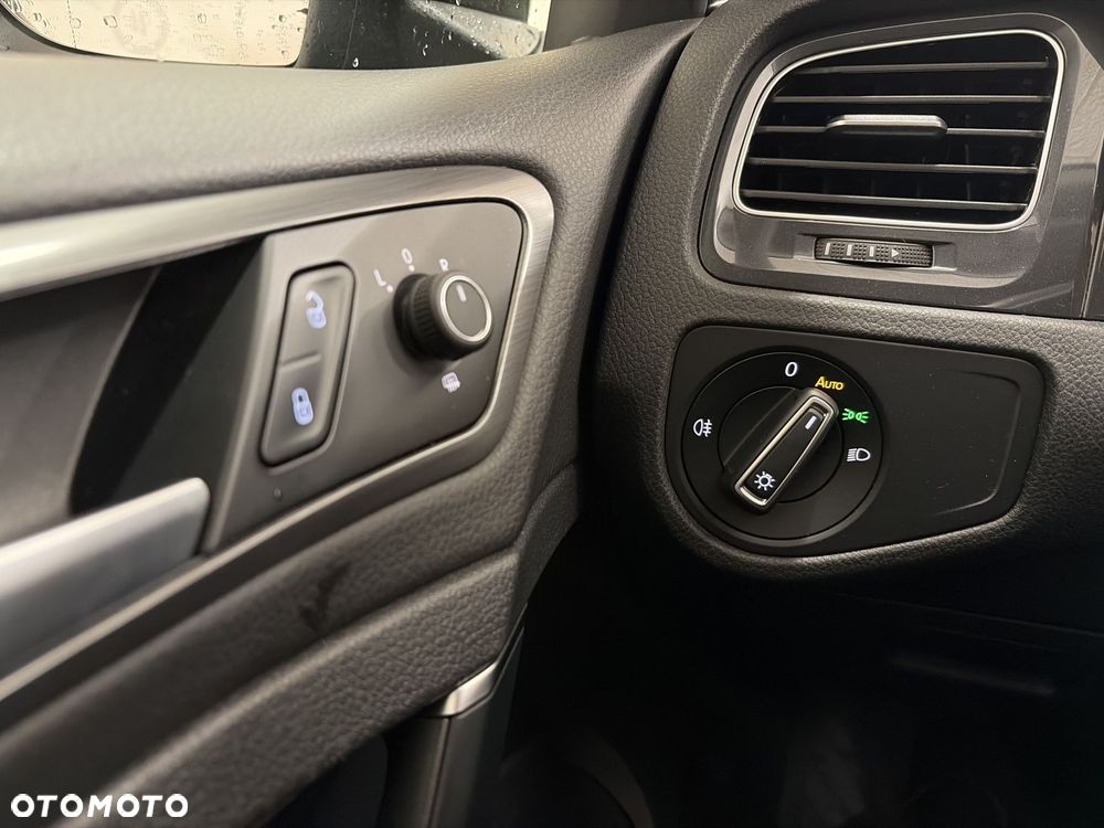 Volkswagen Golf - 18