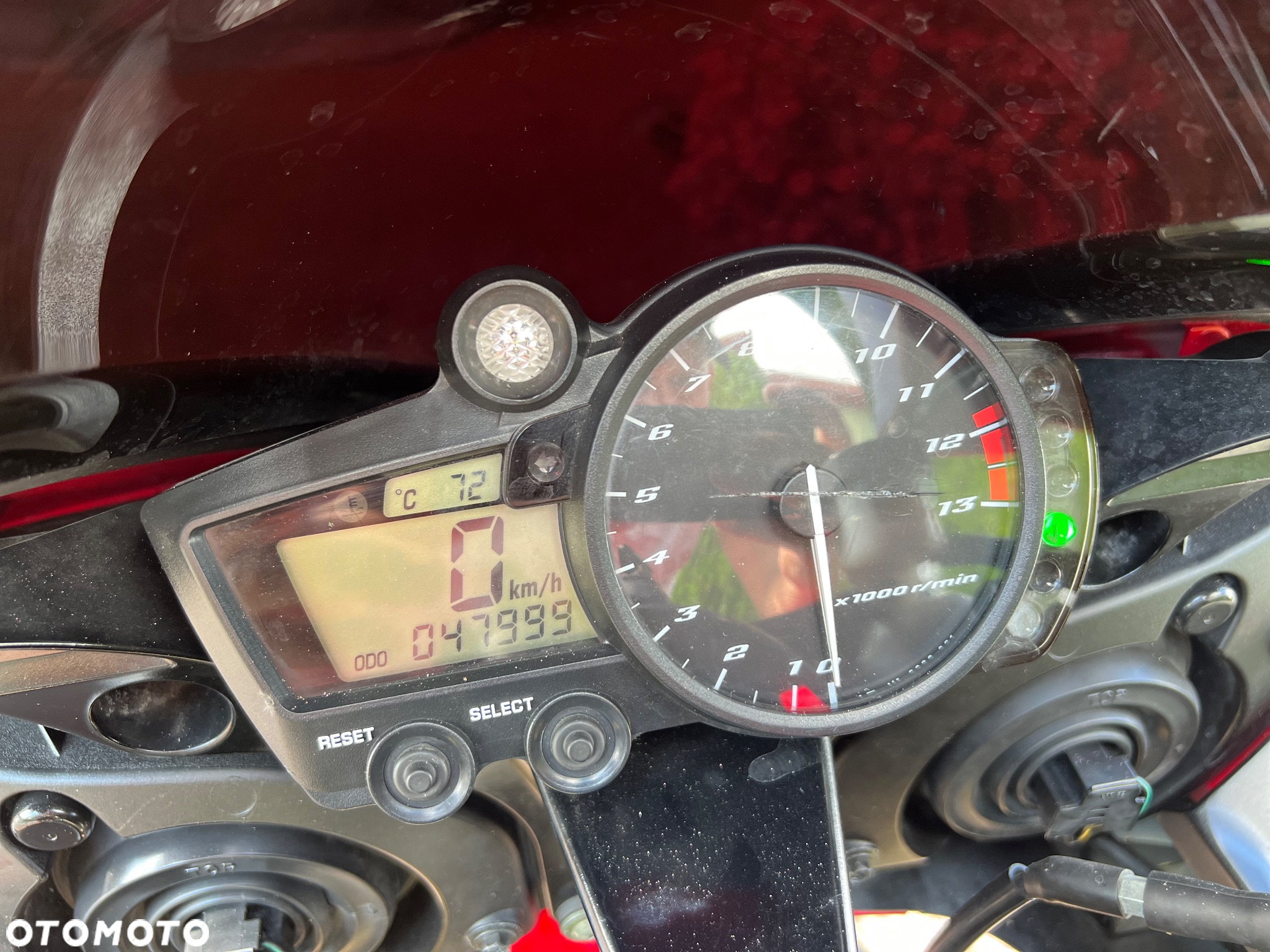 Yamaha R1 - 34