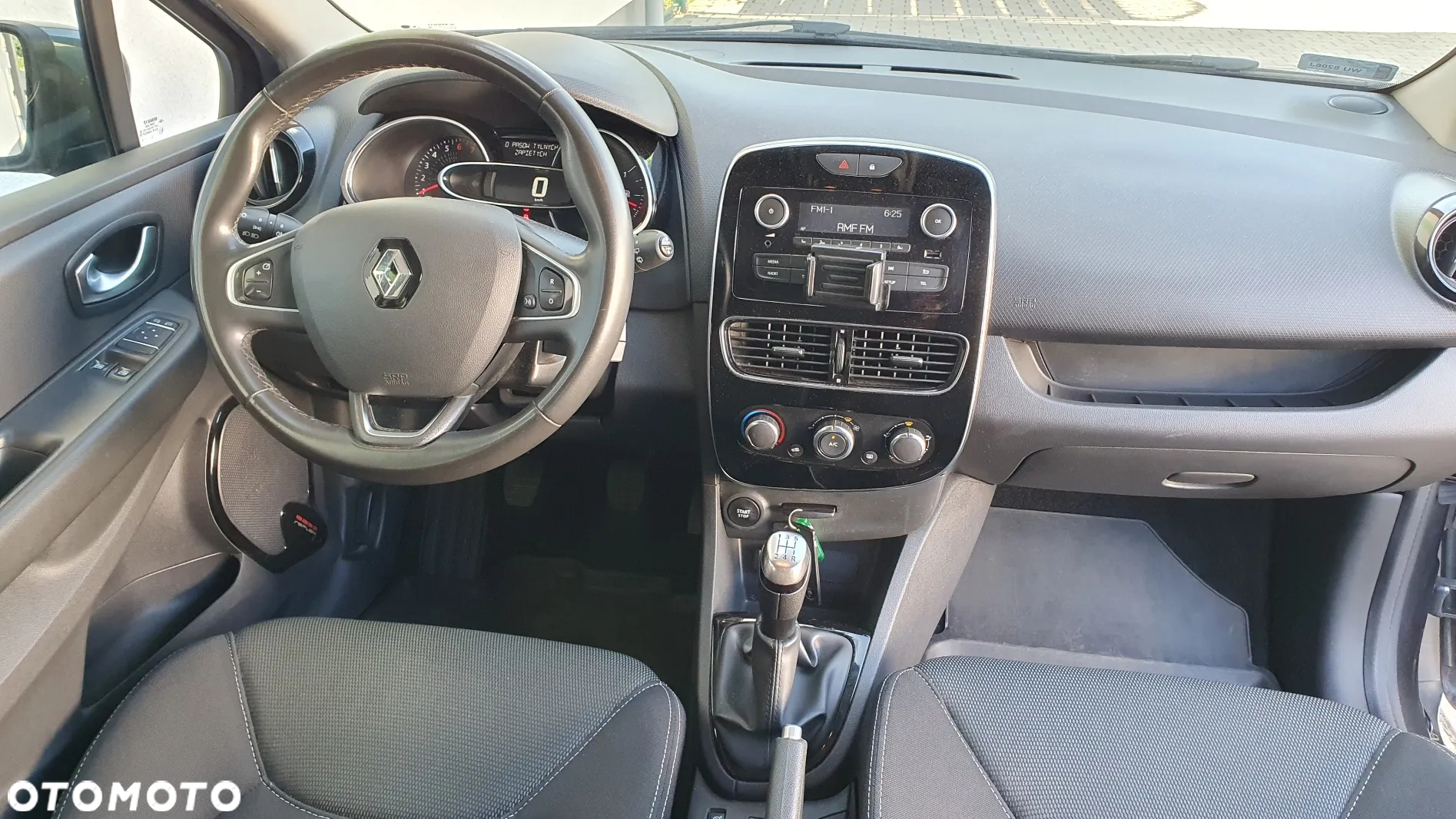 Renault Clio - 13
