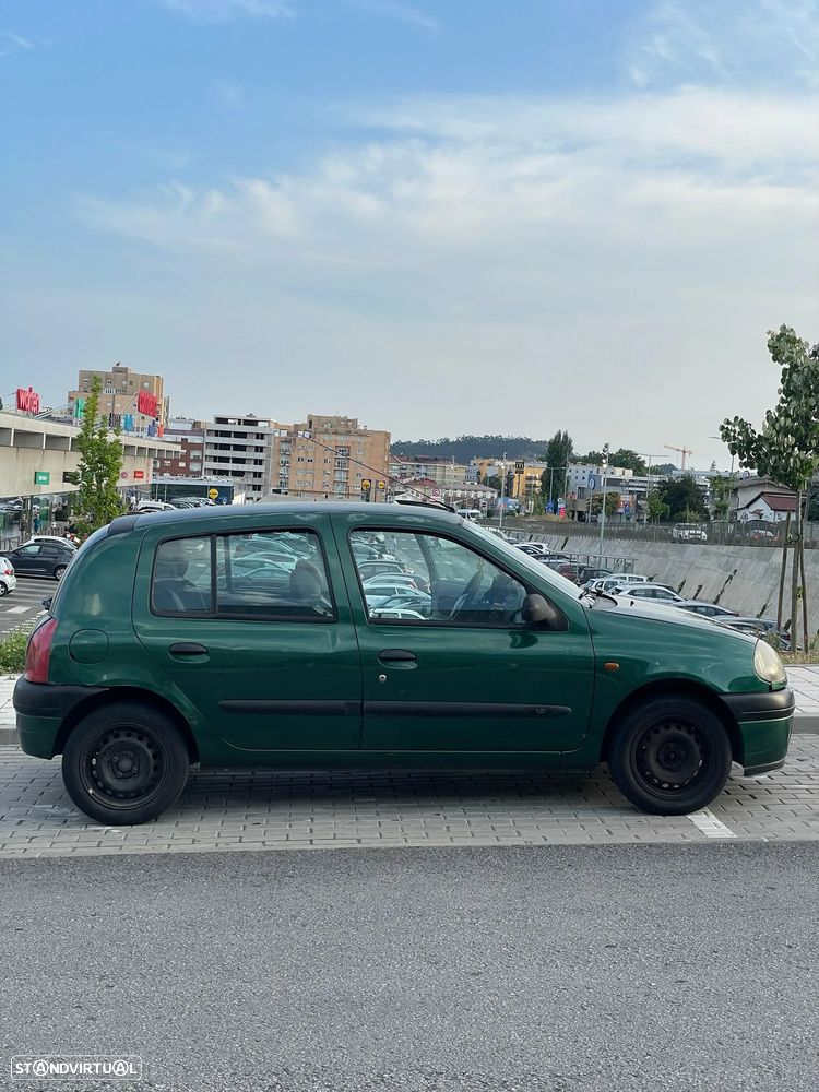 Renault Clio 1.2 RT - 7
