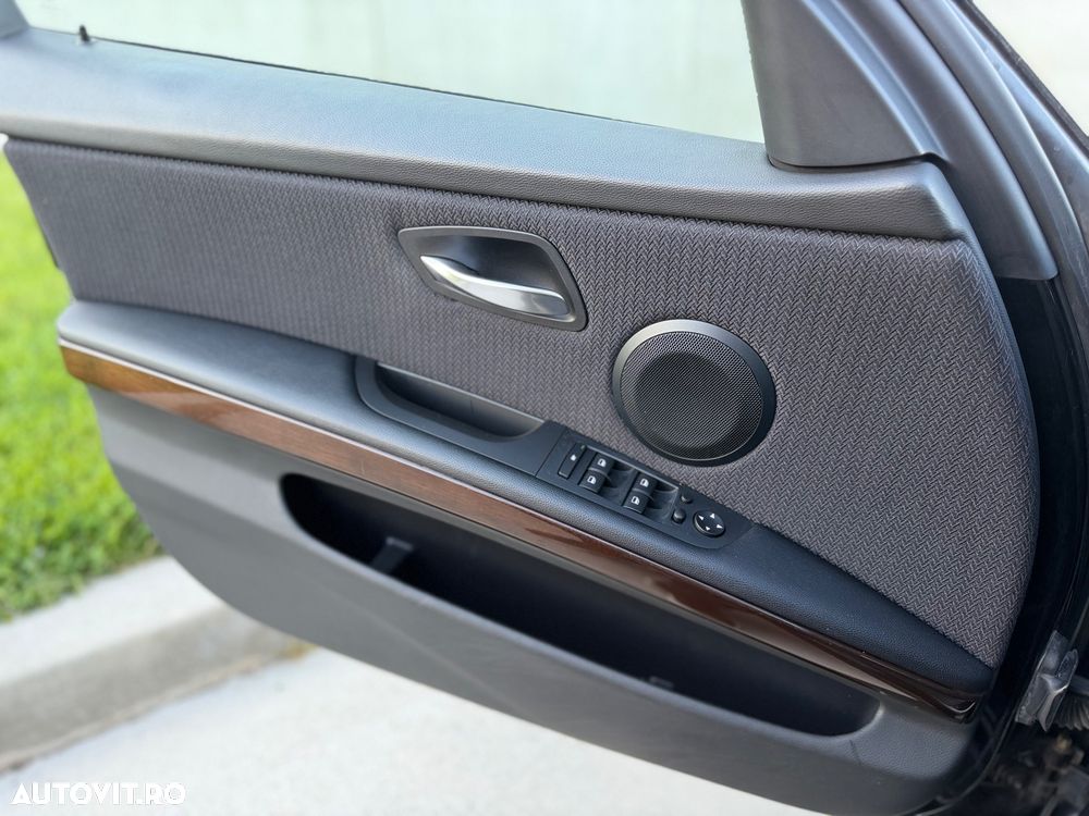 BMW Seria 3 320d DPF - 29