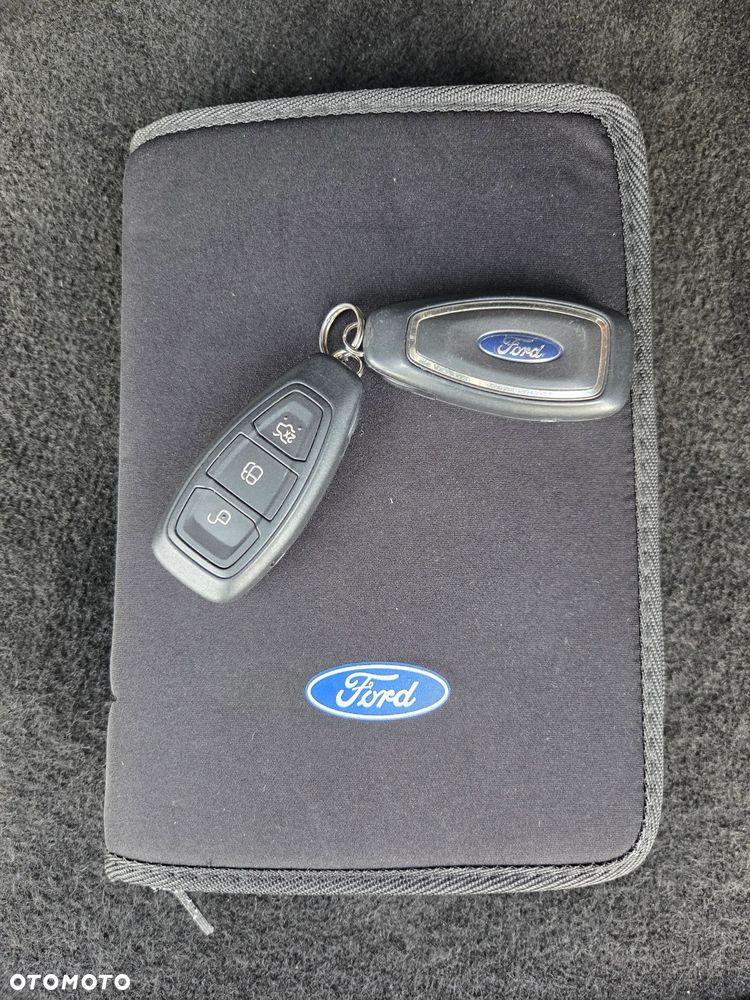 Ford Kuga 2.0 TDCi 4x2 Titanium - 28