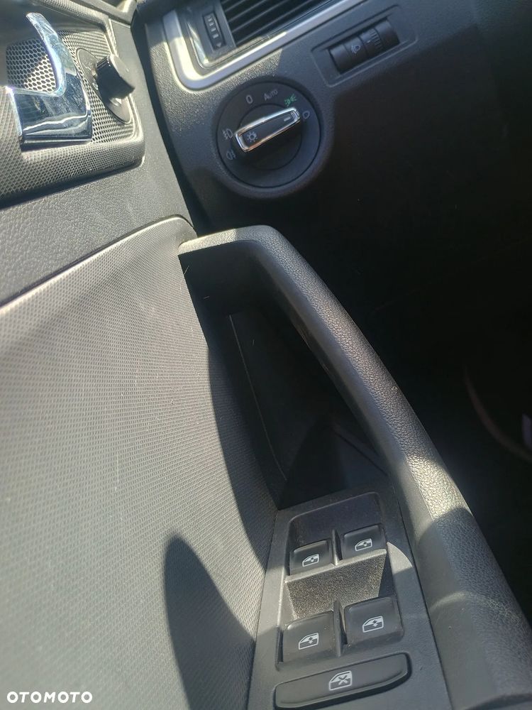 Skoda RAPID 1.2 TSI Style - 13