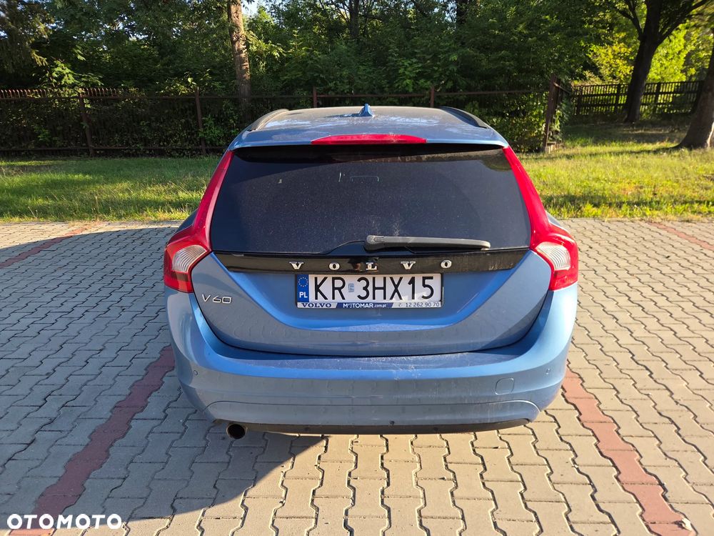 Volvo V60 D3 Momentum - 5