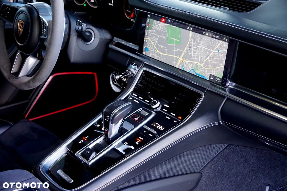Porsche Panamera GTS - 37