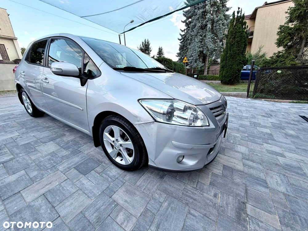 Toyota Auris 1.6 Premium Comfort - 9