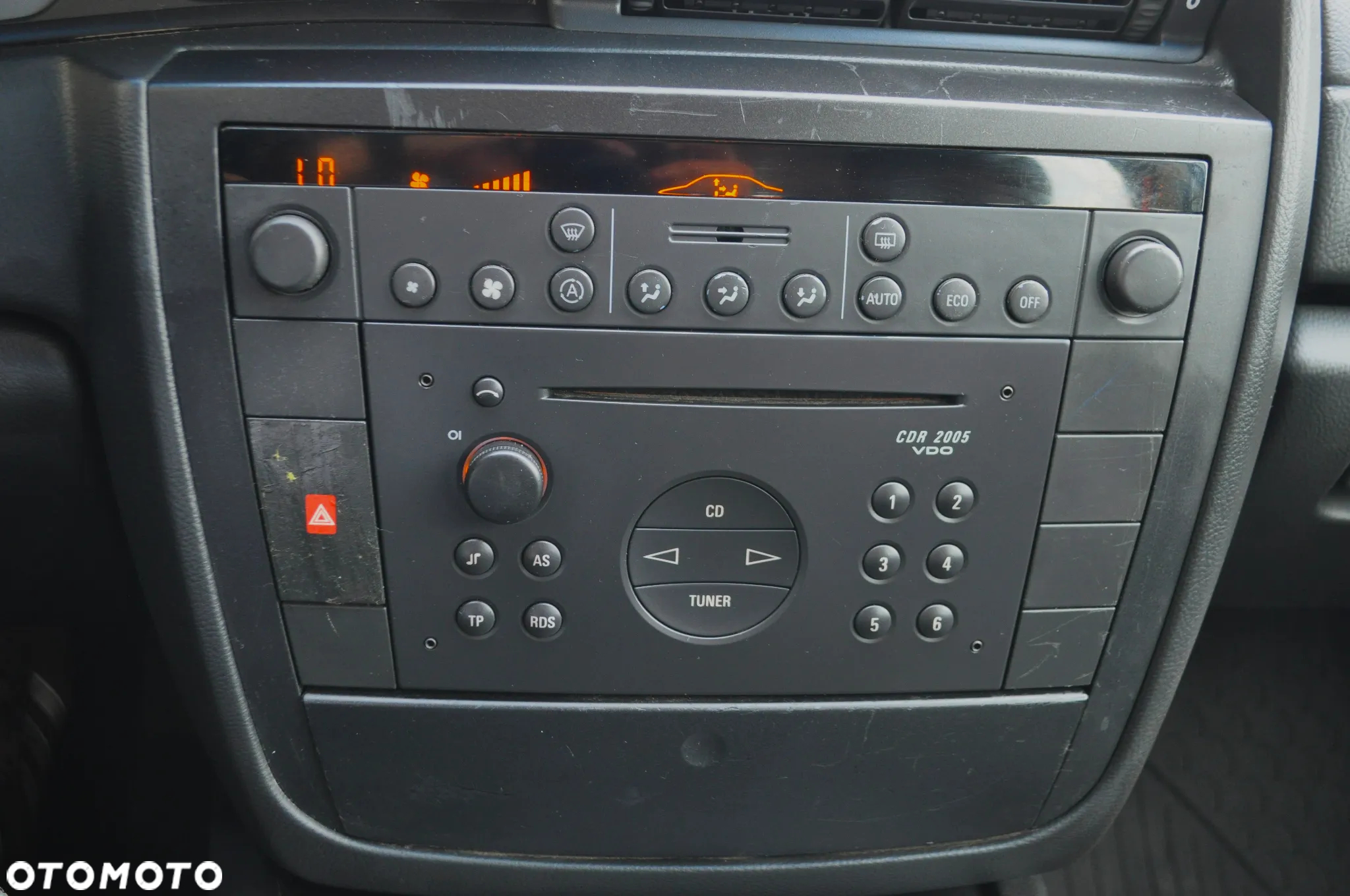 Opel Omega 2.2 Elegance - 17