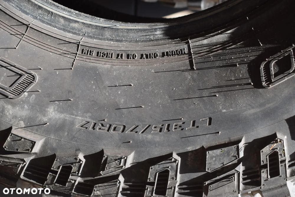 315/70 R17 Cooper Discoverer Cena za komplet - 10