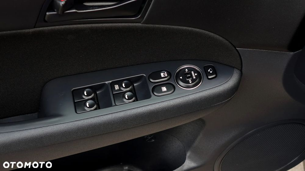 Hyundai i30 i30cw 1.4 UEFA EURO 2012 Edition - 2