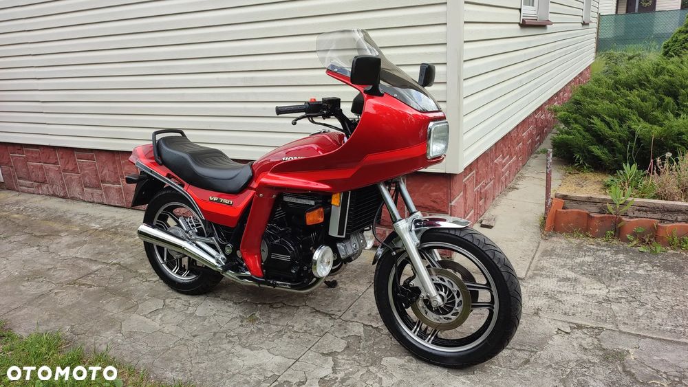Honda VF - 4