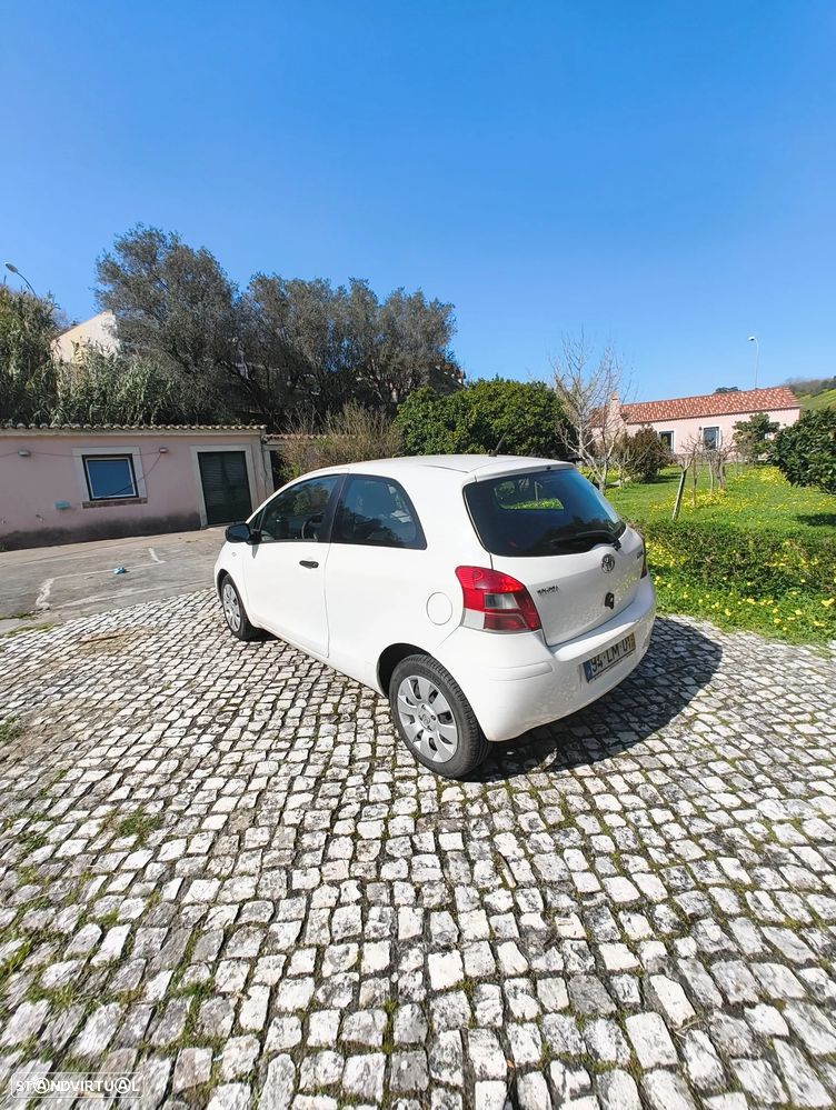 Toyota Yaris - 4