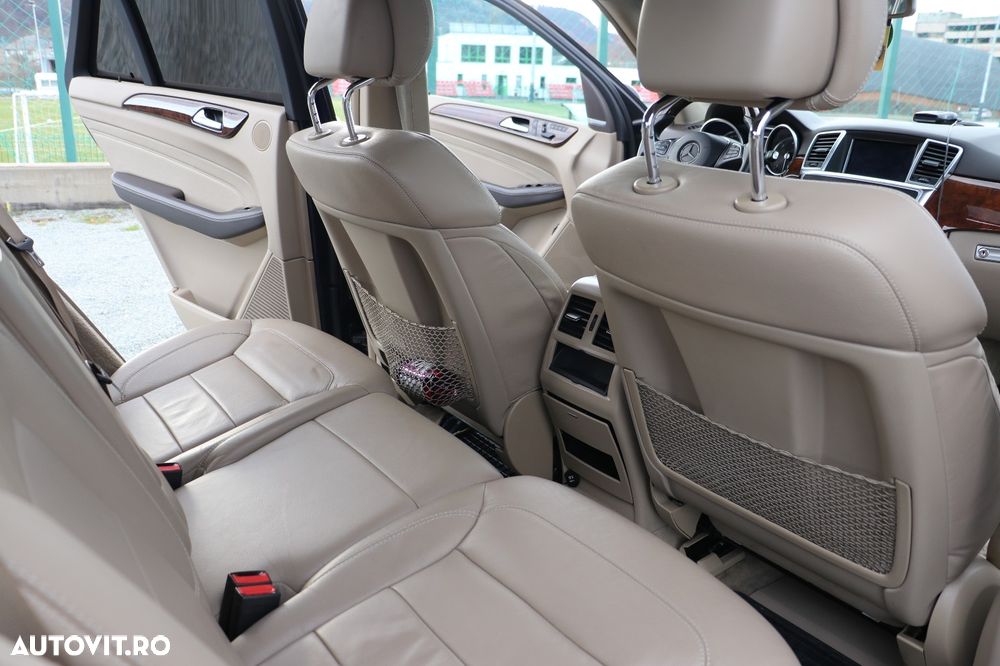 Mercedes-Benz ML 350 BlueTec 4MATIC Aut - 11