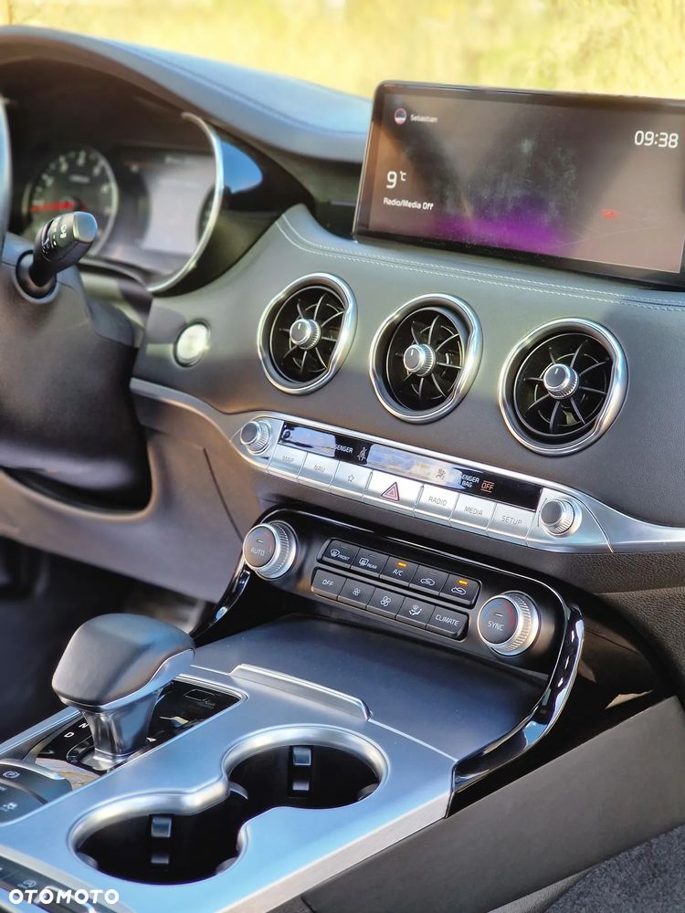 Kia Stinger 3.3 T-GDI AWD OPF GT - 28