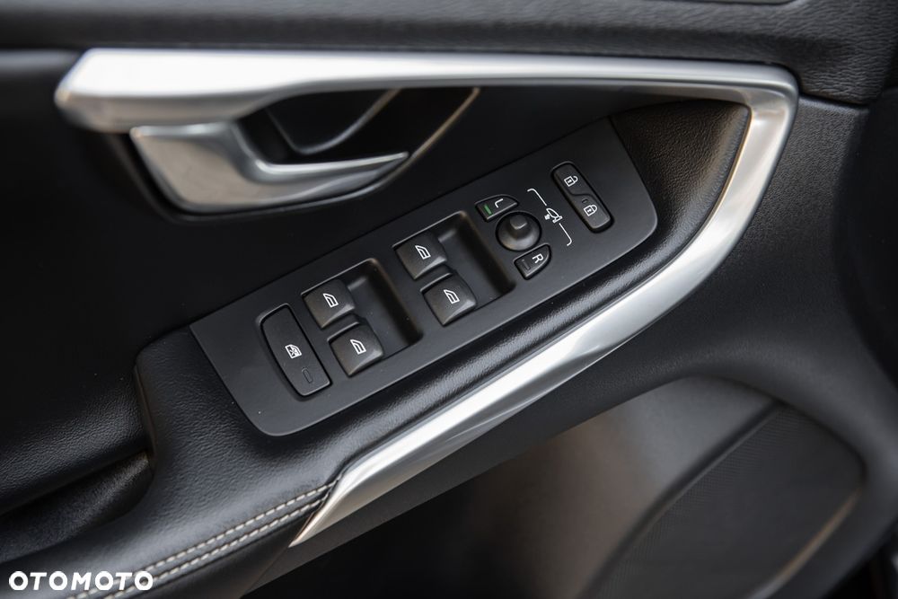 Volvo V40 D2 RDesign - 17