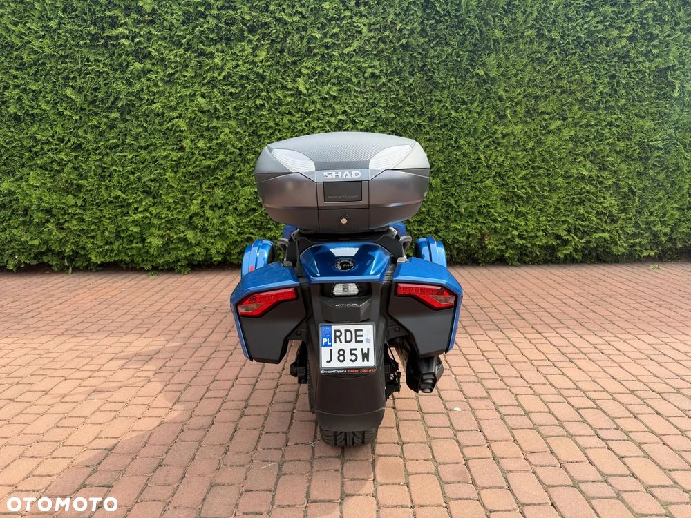 Can-Am Spyder - 6