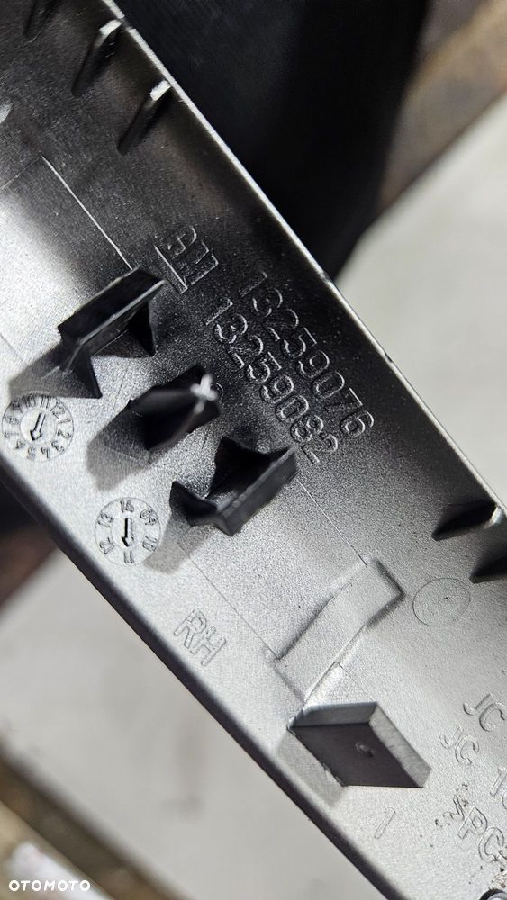 Rączka boczki tył tylnego opel astra j IV 4 - 2