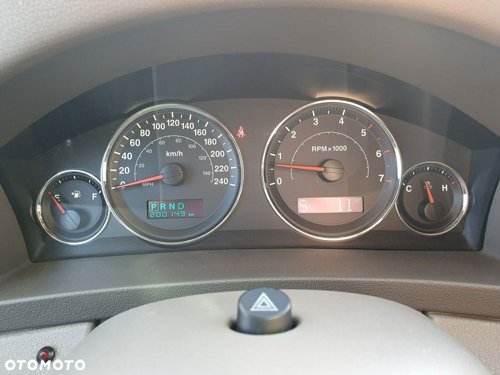 Jeep Grand Cherokee - 19