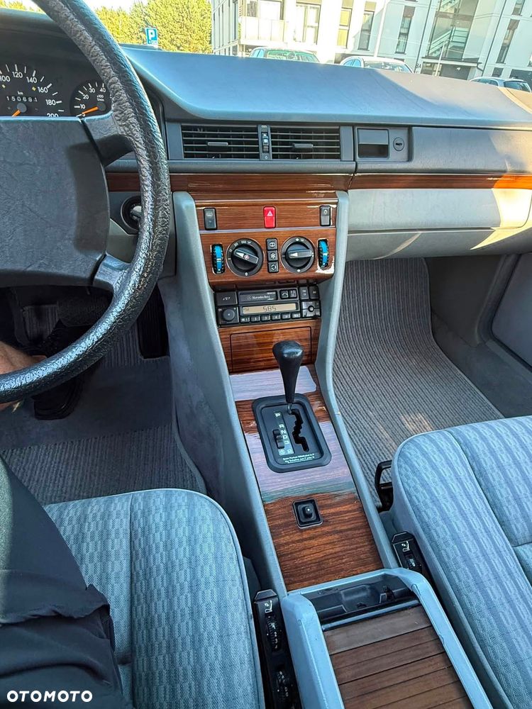 Mercedes-Benz W124 (1984-1993) - 20