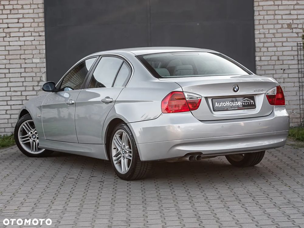 BMW Seria 3 325i - 8