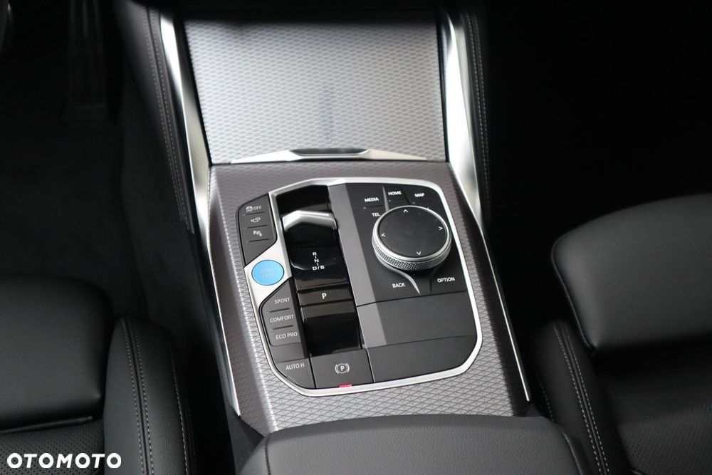 BMW i4 - 21