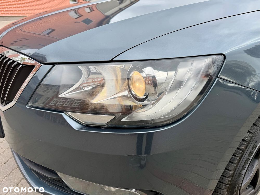 Skoda Superb 2.0 TDI 4x4 Ambition DSG - 19