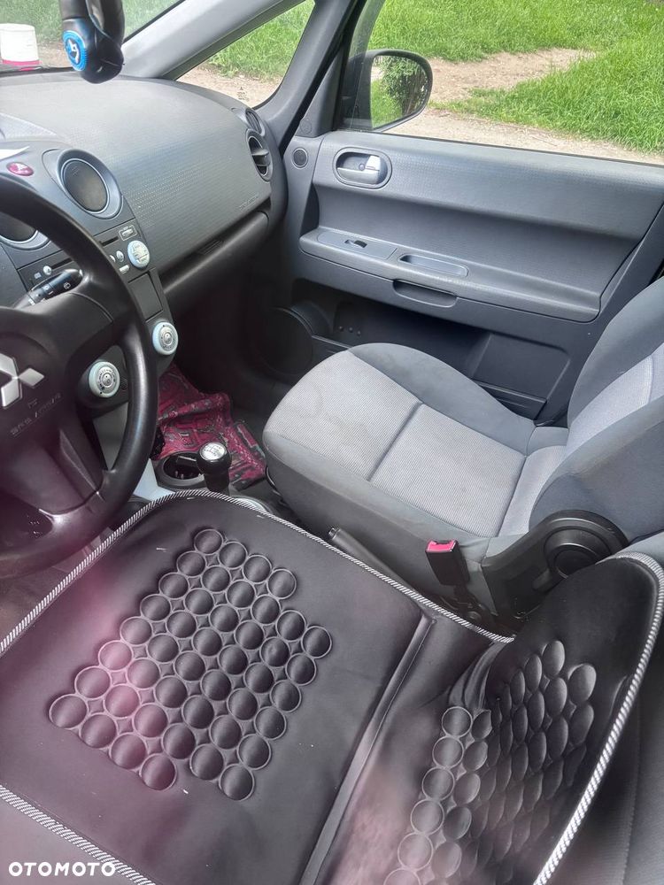 Mitsubishi Colt - 3