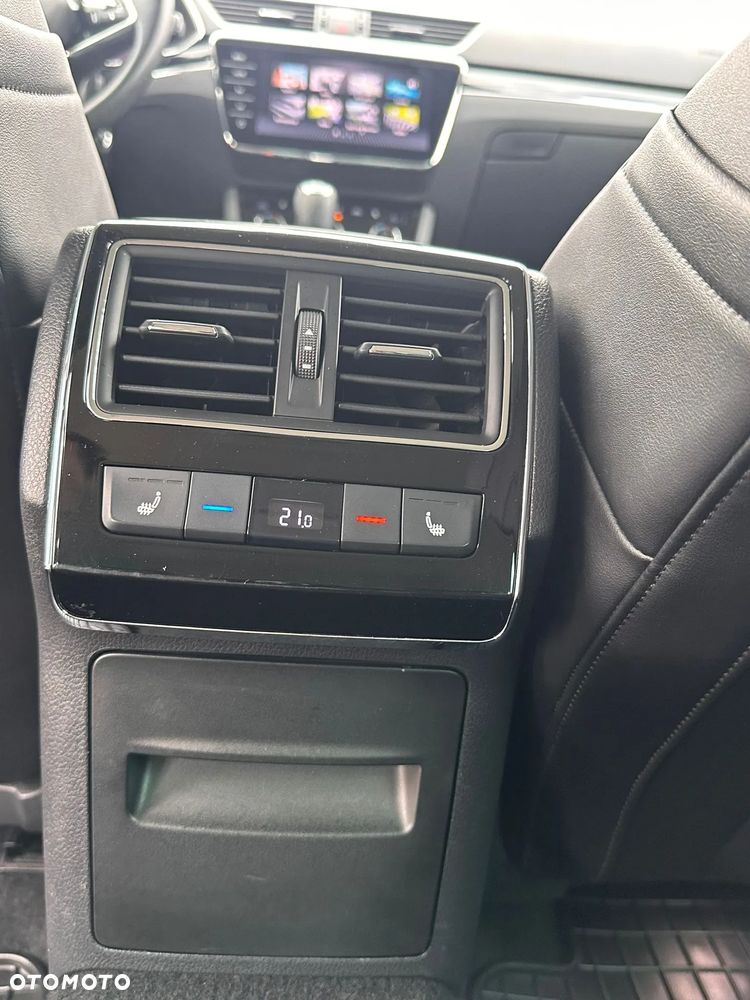 Skoda Superb 2.0 TDI SCR 4x4 L&K DSG - 36