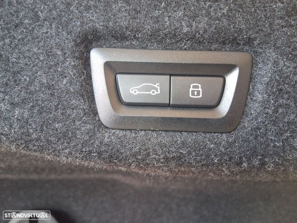 BMW 530 e Pack Desportivo M — fotografia 24