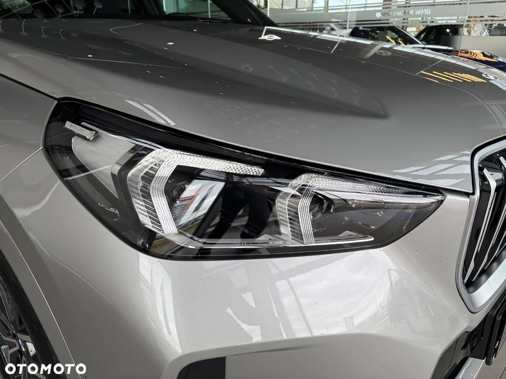 BMW X1 sDrive20i mHEV - 10