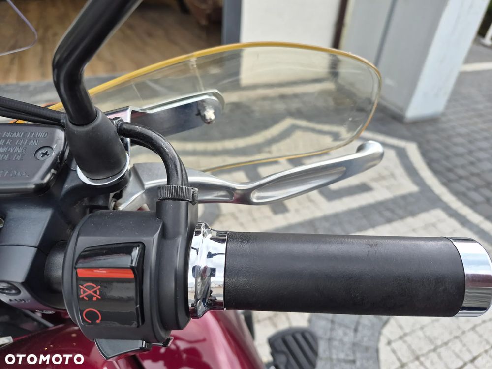 Honda GL - 11