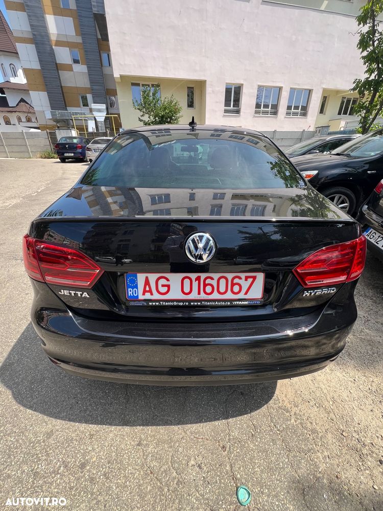 Volkswagen Jetta - 2