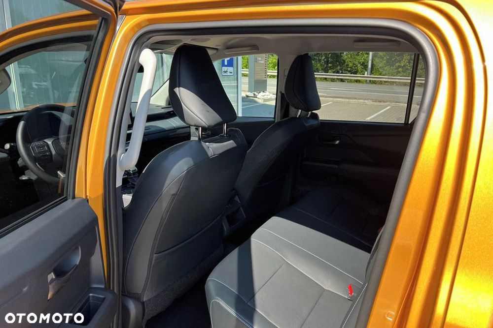 Toyota Hilux - 17