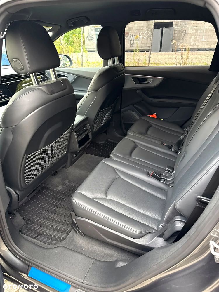 Audi Q7 - 12