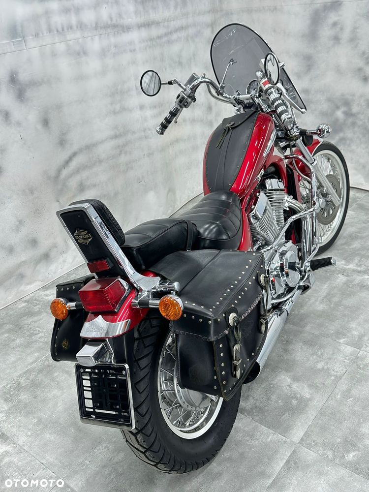 Suzuki Intruder - 14