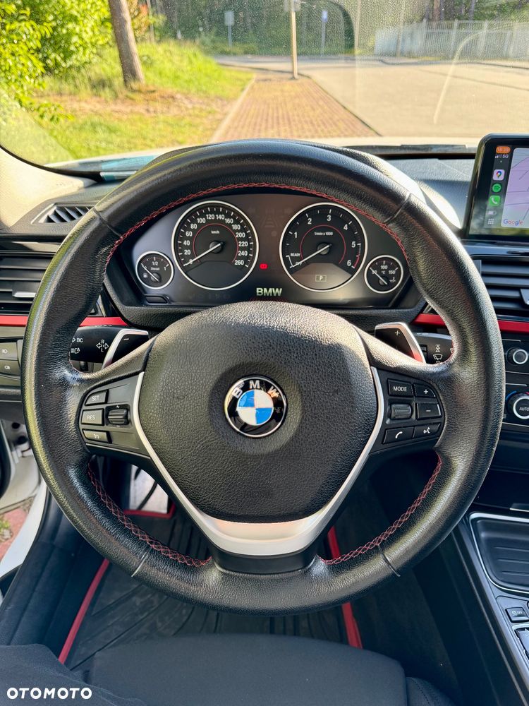 BMW Seria 3 330d Sport Line - 9