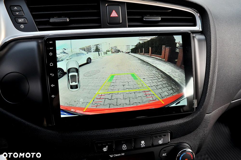 Kia Ceed 1.6 GDI M DCT - 9