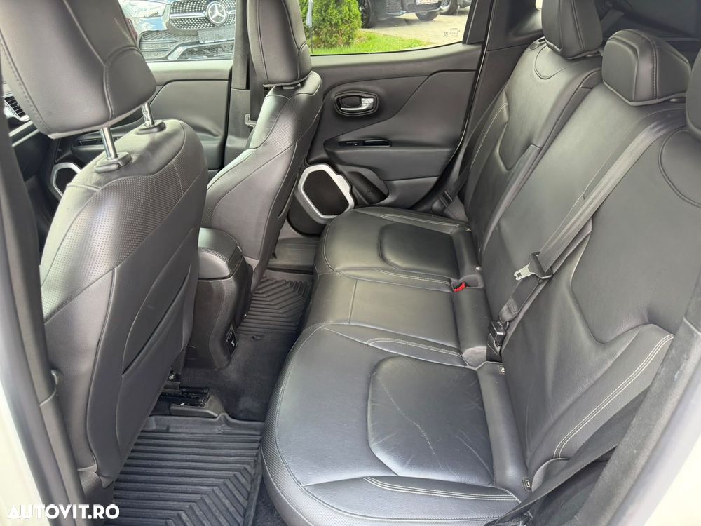 Jeep Renegade - 17