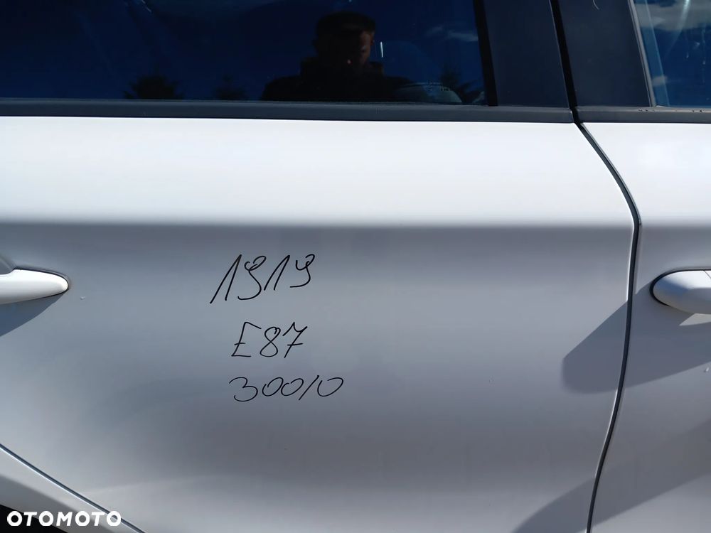 BMW E87 DRZWI PRAWE TYLNE PRAWY TYŁ KOLOR: 300 - 3