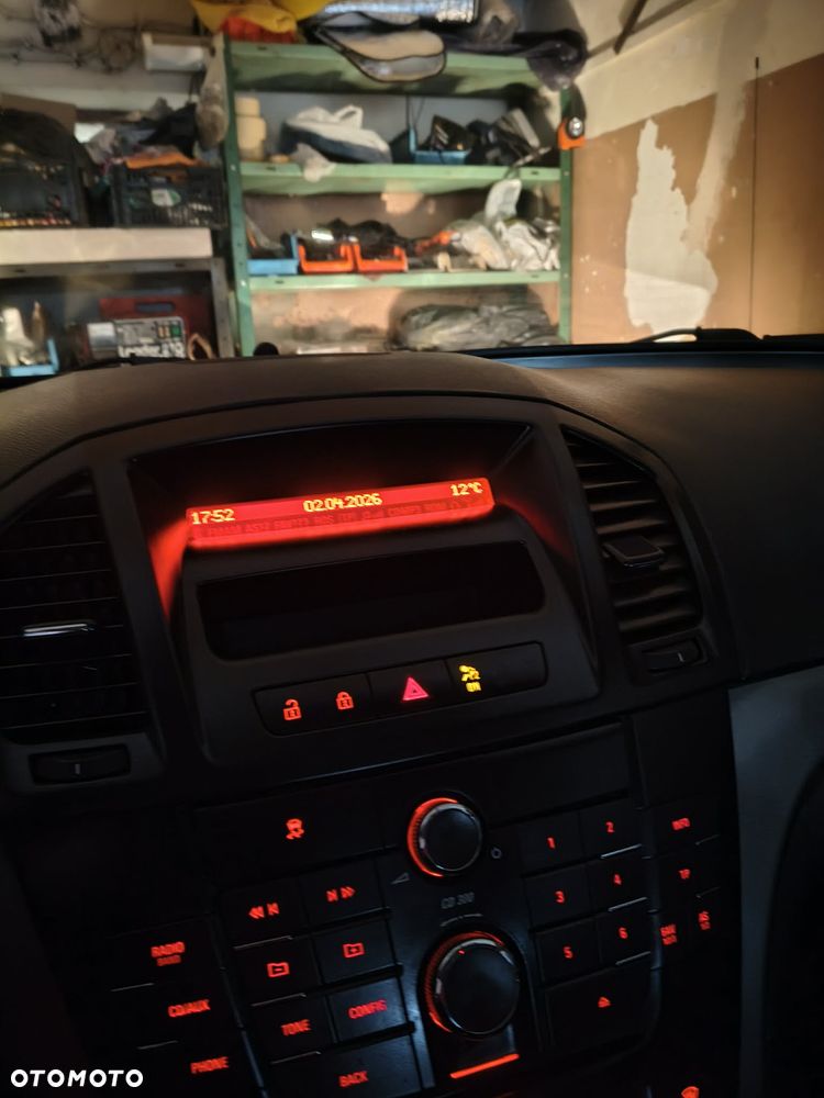 Opel Insignia 1.8 - 9