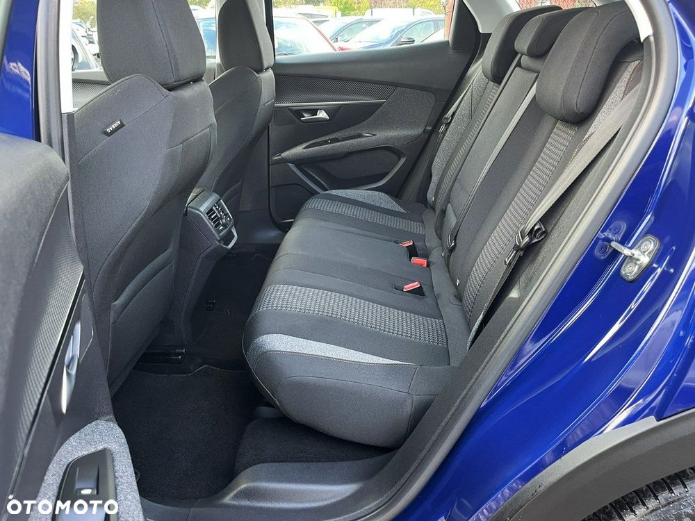 Peugeot 3008 1.2 PureTech Active S&S EAT8 - 28