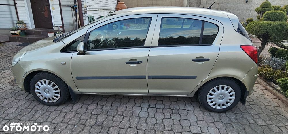 Opel Corsa 1.2 16V Cosmo - 4