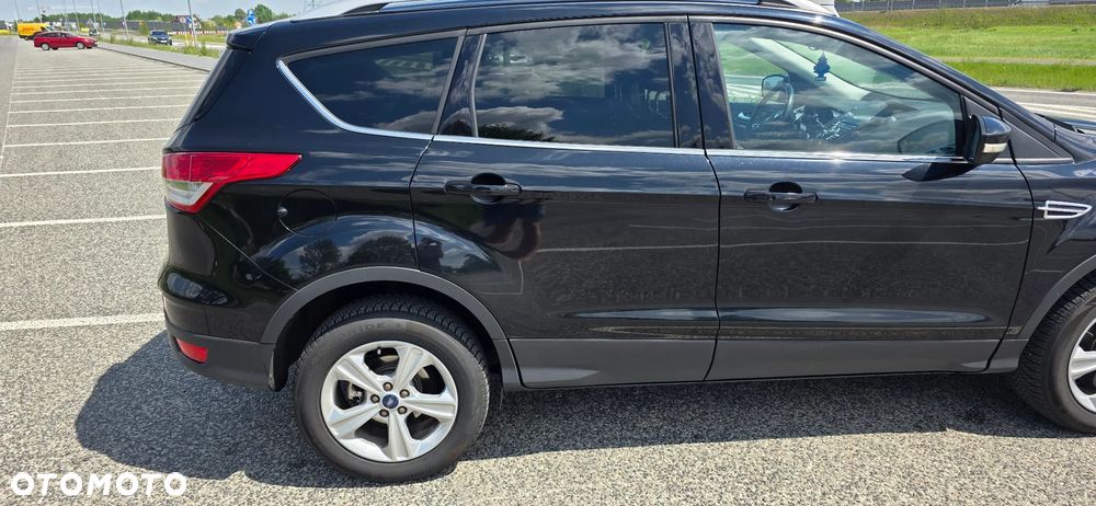 Ford Kuga 2.0 TDCi AWD Titanium - 4