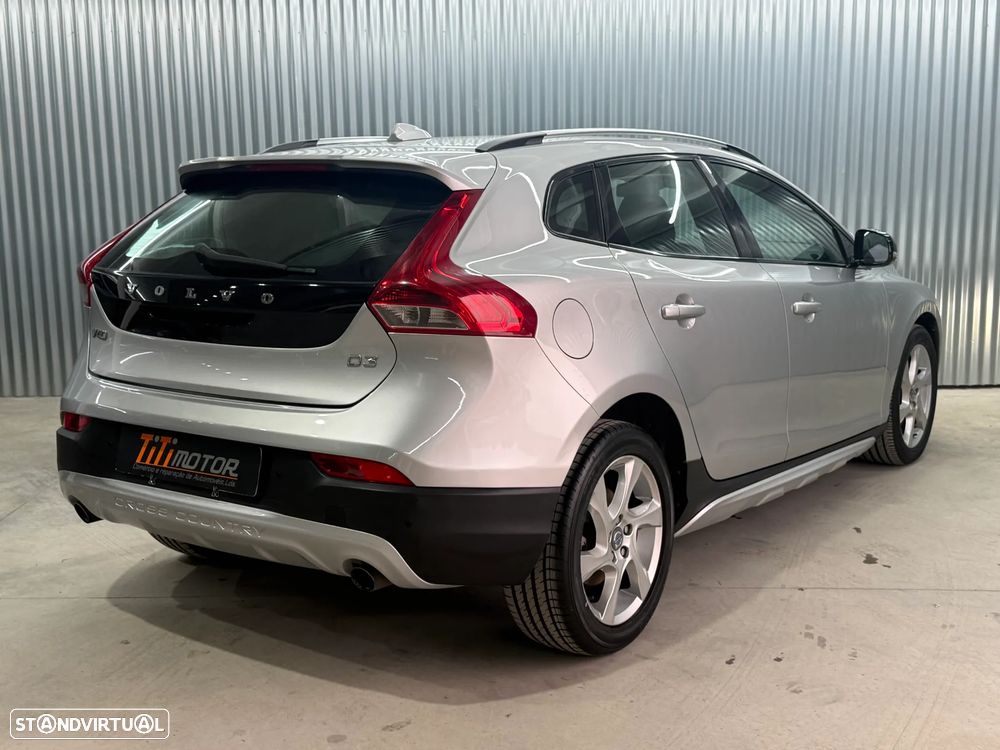 Volvo V40 Cross Country 2.0 D3 Momentum - 7