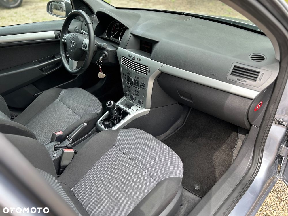 Opel Astra 1.6 Edition 111 Jahre - 31