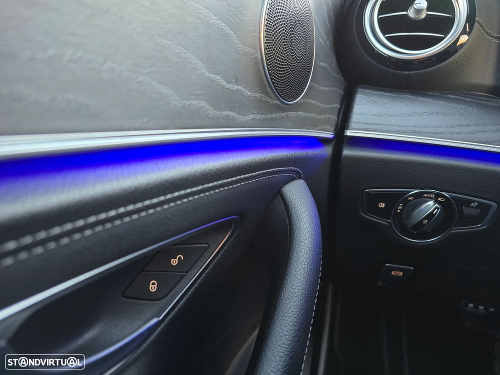Mercedes-Benz E 300 de AMG Line - 40