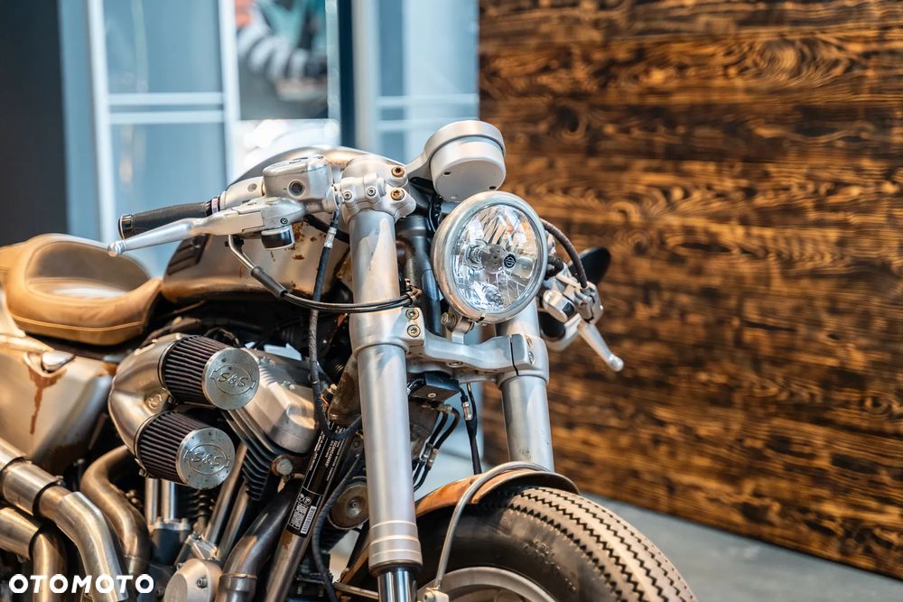 Harley-Davidson Sportster Roadster 1200R - 24