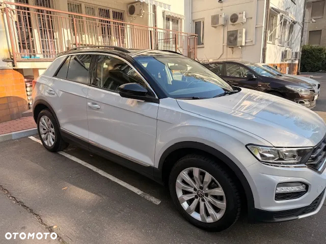 Volkswagen T-Roc - 4