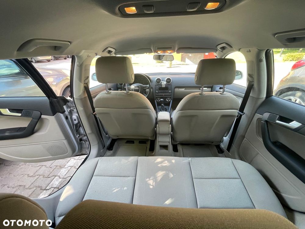 Audi A3 Sportback 2.0 TDI DPF Ambiente - 3